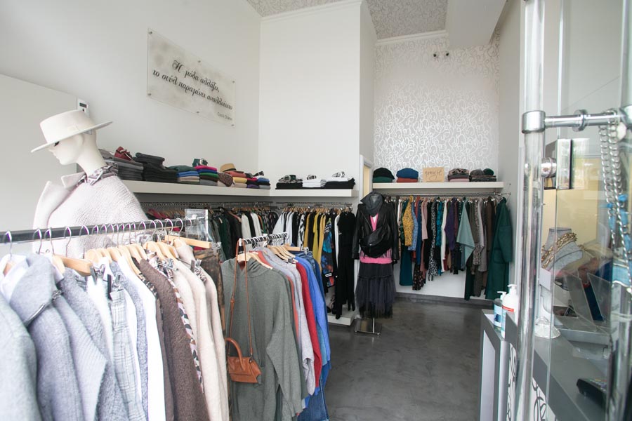 Γυναικεία Ενδύματα