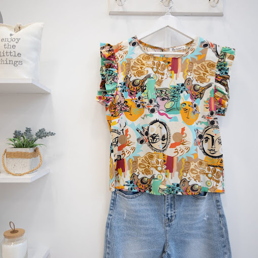 Κατάστημα γυναικείων ρούχων και αξεσουάρ