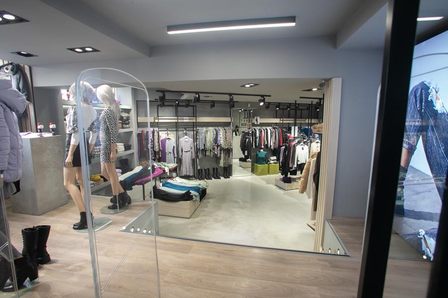 Γυναικεία Ενδύματα