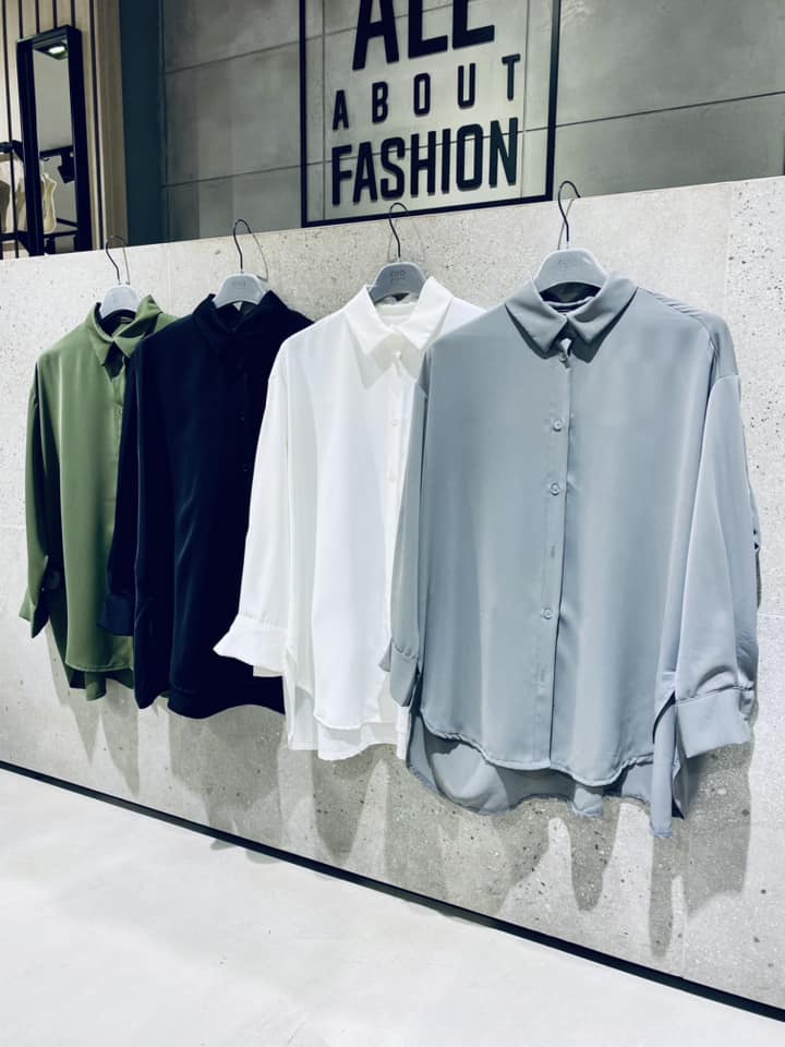 Γυναικεία Ενδύματα