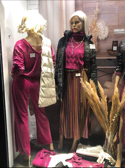 Γυναικεία Ενδύματα