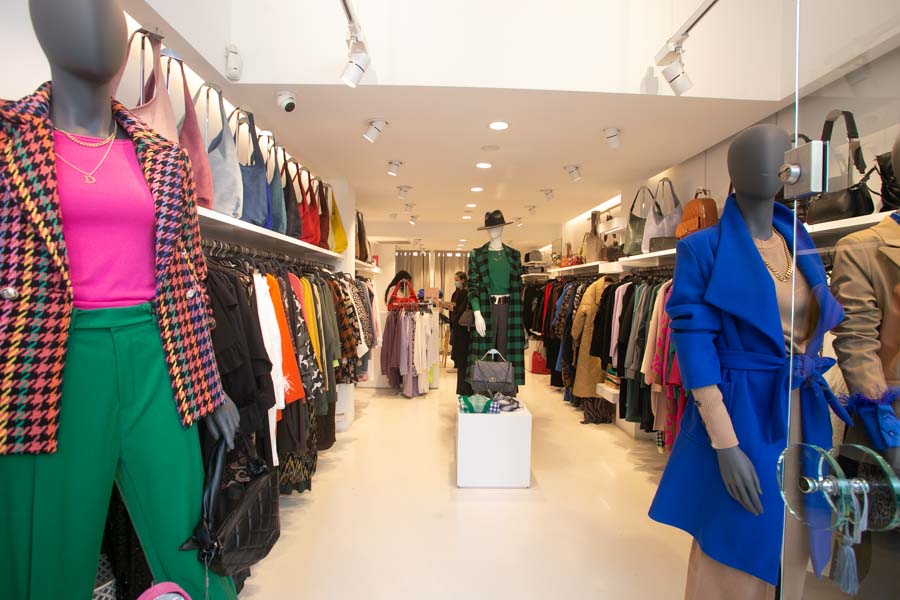 Γυναικεία Ενδύματα