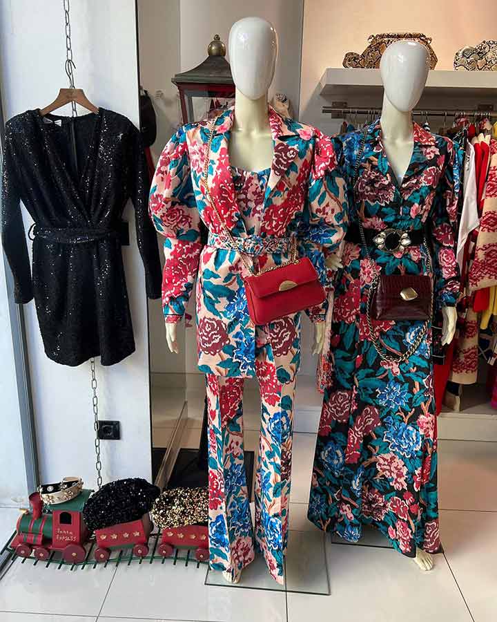 Γυναικεία Ενδύματα