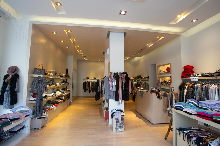 Γυναικεία Ενδύματα