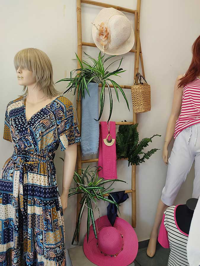 Γυναικεία Ενδύματα