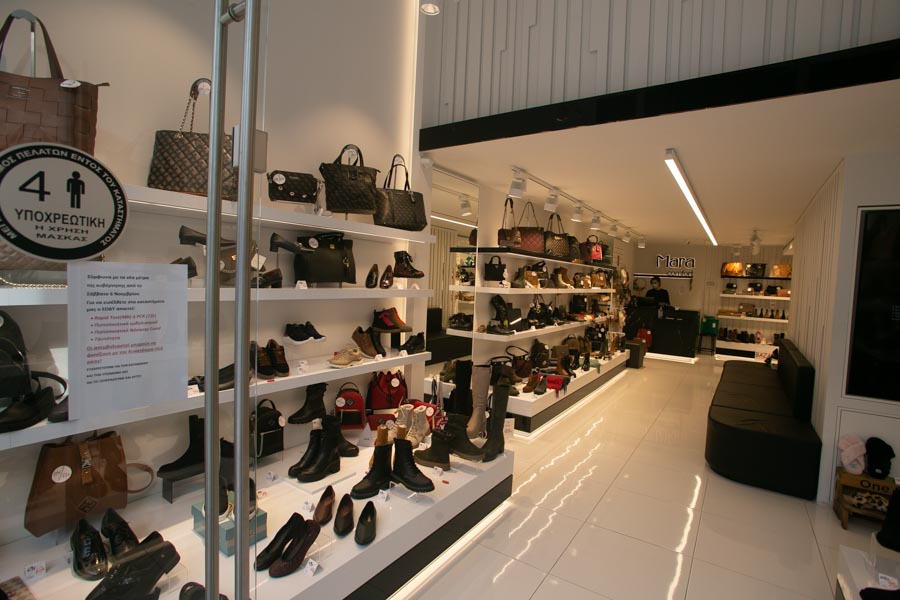 Γυναικεία υποδήματα και τσάντες