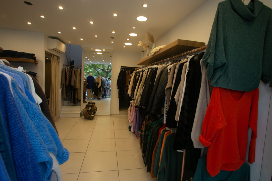 Γυναικεία Ενδύματα