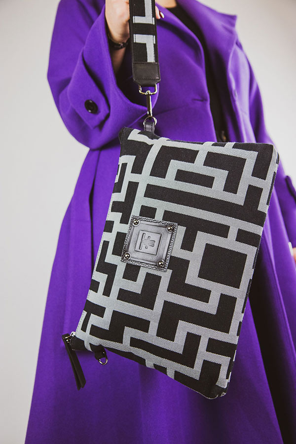 Γυναικεία Ενδύματα & Υποδήματα